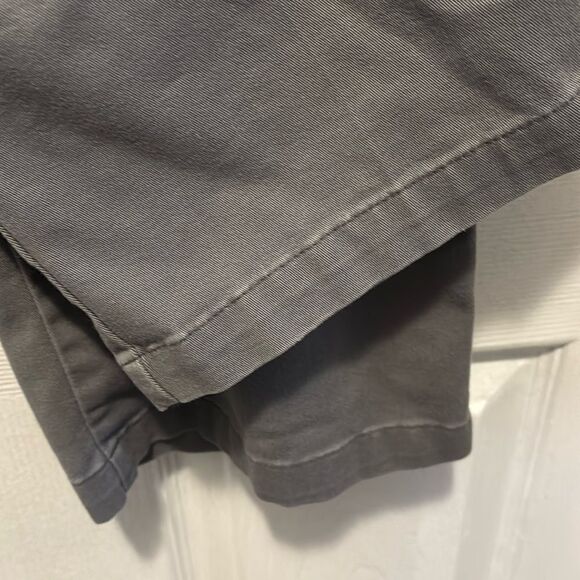 Dockers classic fit 44x32 - Picture 2 of 10